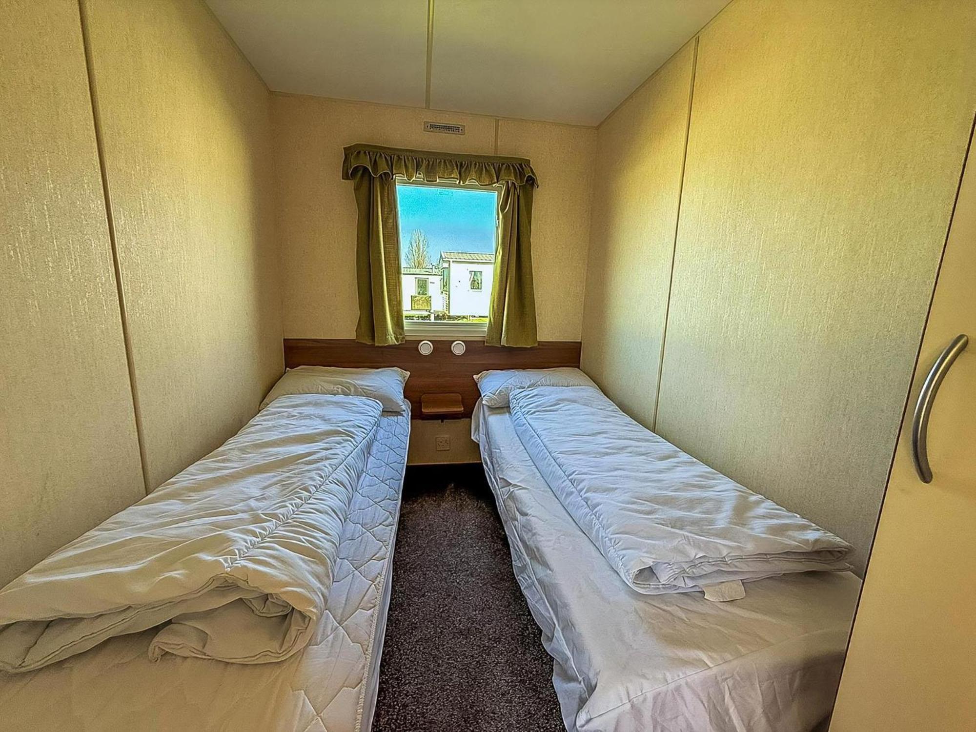 Homely Caravan At Manor Park, Nearby Hunstanton Beach In Norfolk Ref 23039T Exteriör bild